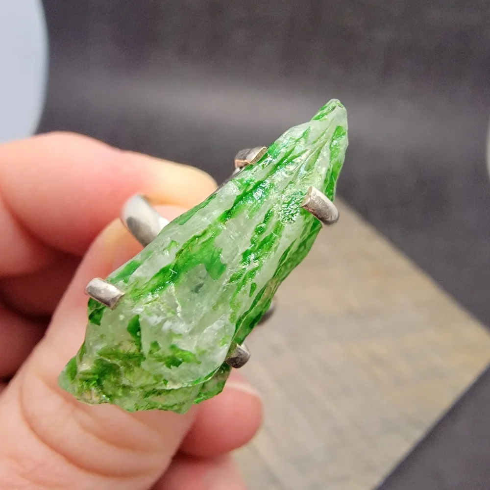 925 Green Dyed Quartz Crystal Ring Stone  Size 7.5